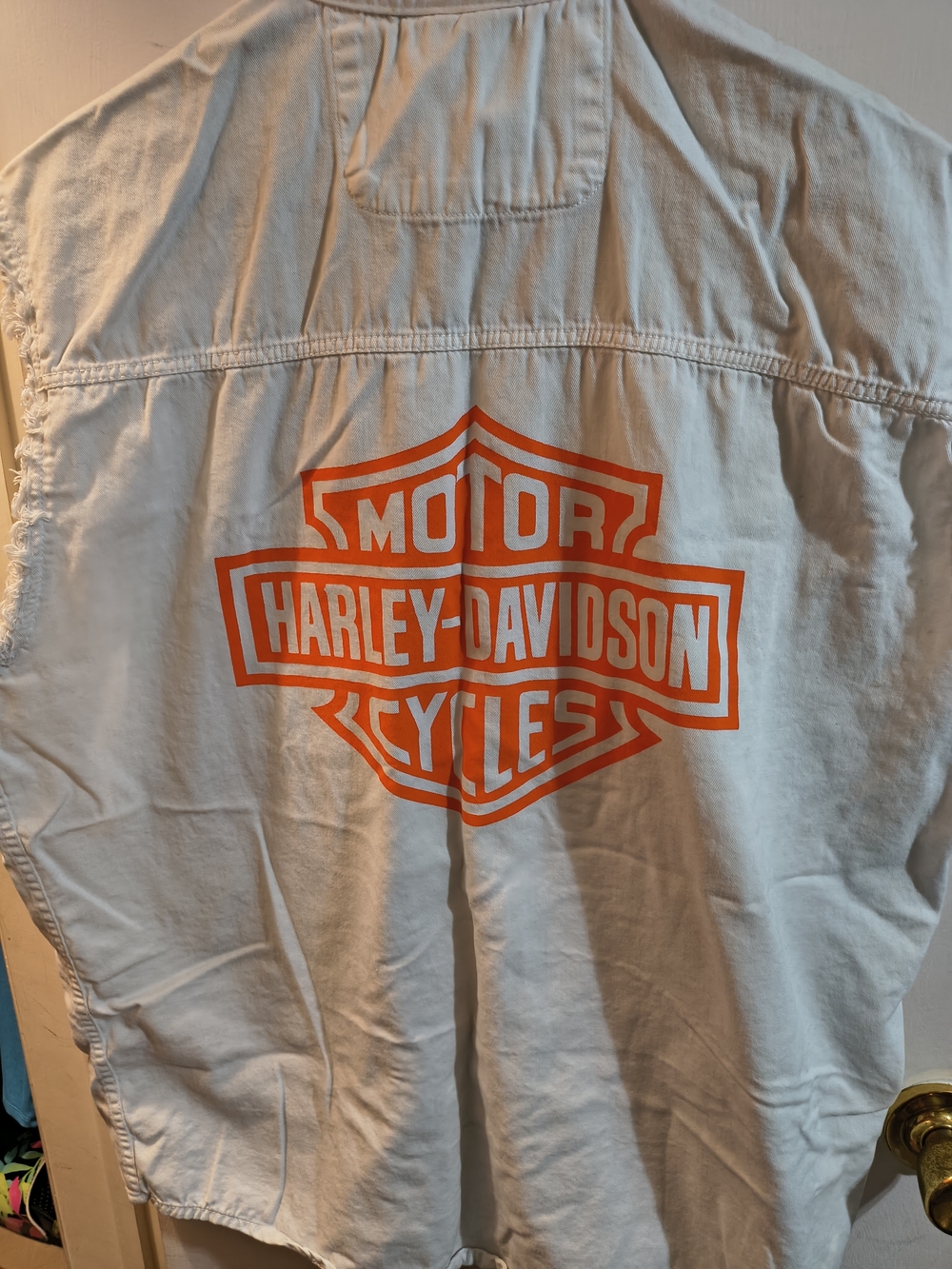 Harley-Davidson White Denim Sleeveless Button-Up Work Shirt - Picture 8 of 9